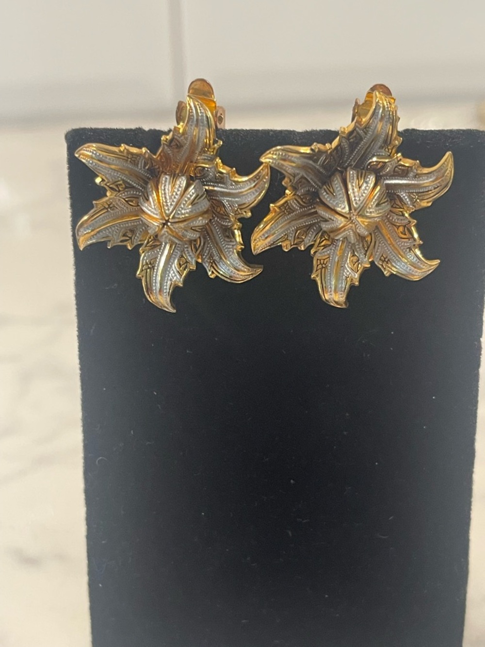 VTG Spanish Damascene 3D Flower Clip On Earrings Toledo Gold Silver Mixed Metal